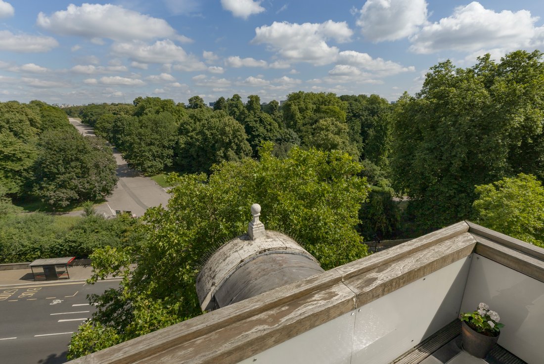 Apartment in Campden Hill, Kensington And Chelsea, England 2 - 17048486