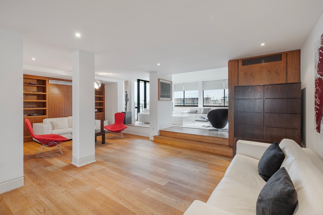 Apartment in Piccadilly, Westminster, England 4 - 17049696