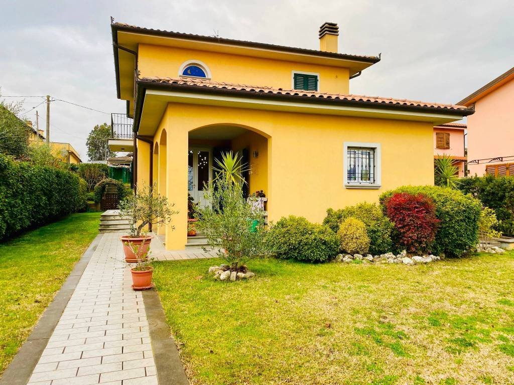 Villa en Montecarlo, Toscana, Italia 1 - 17053337