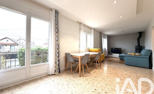 House in Nesles Nord, Champs-sur-Marne, France 1