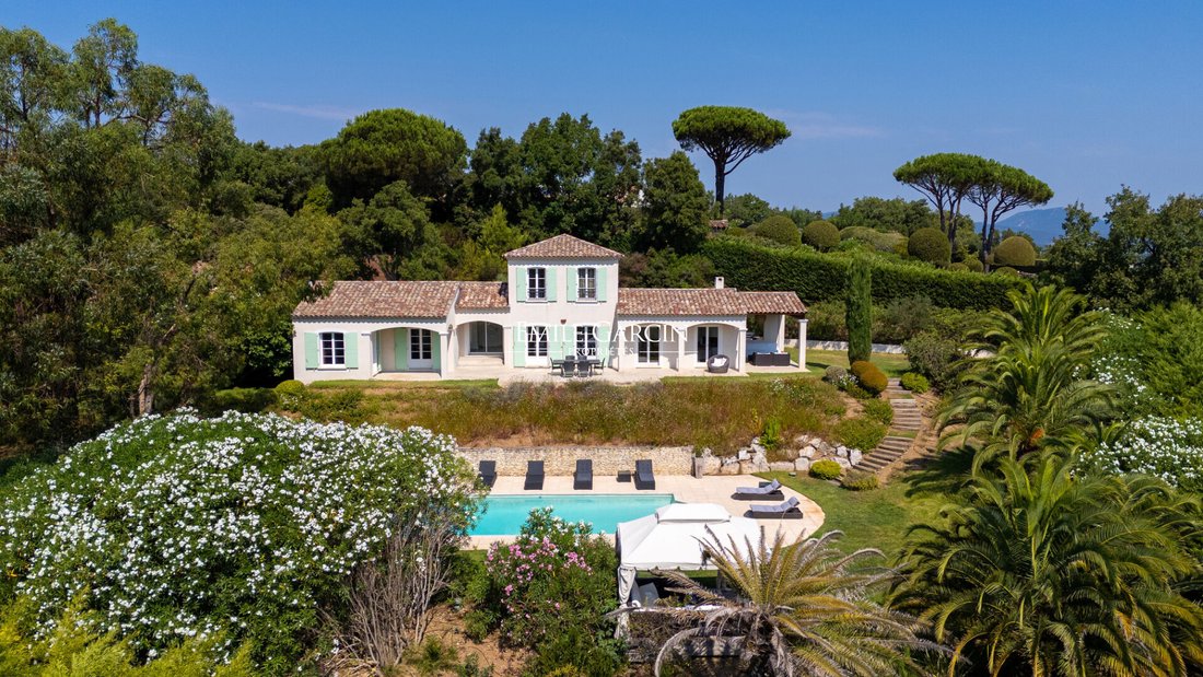Villa in Gassin, Provence-Alpes-Côte d'Azur, France 1 - 14293538