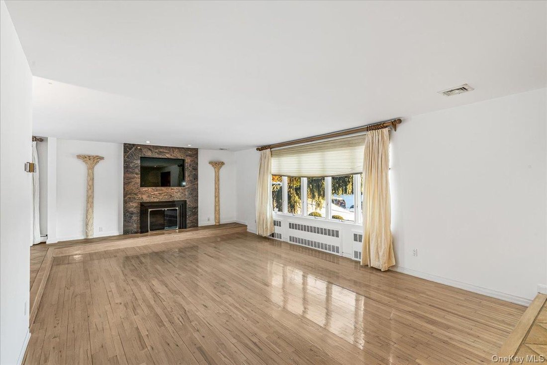 House in New York, New York, United States 4 - 17046642
