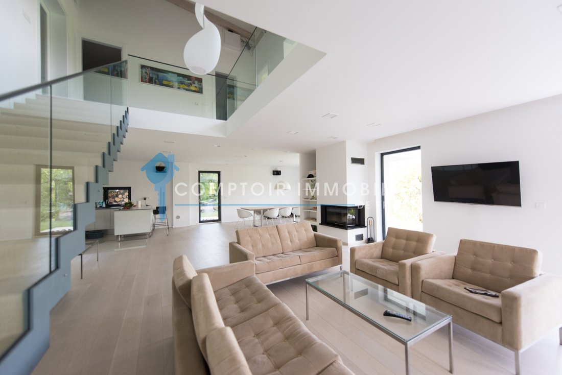 House in Granettes-Jauberte-Sainte Anne, Aix-en-Provence, France 2 - 16387651