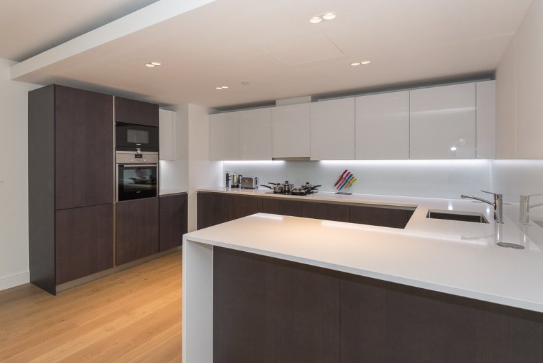 Apartment in Ealing (London Borough of Ealing), Ealing, England 5 - 17055385