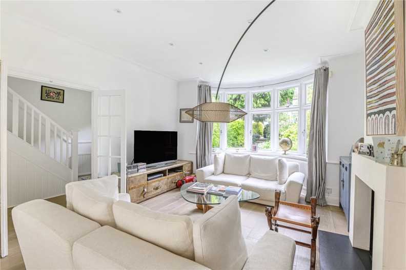 House in Holly Village, Haringey, England 2 - 17055225