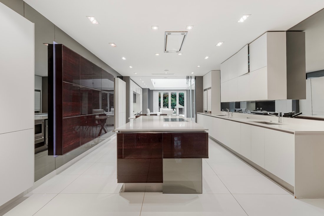 House in Hampstead Garden Suburb, Barnet, England 5 - 17049694