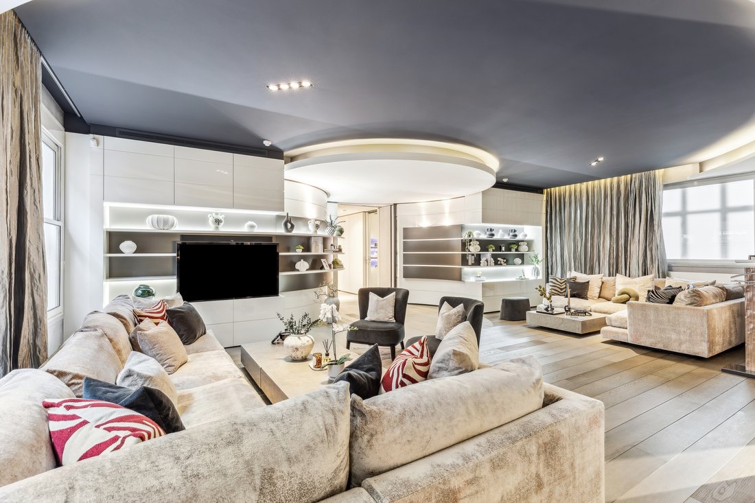 Apartment in Mayfair, Westminster, England 2 - 17049580