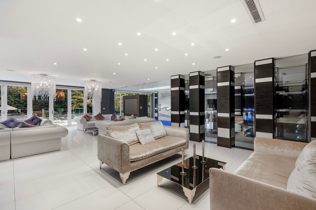 House in Hampstead Garden Suburb, Barnet, England 3 - 17049694