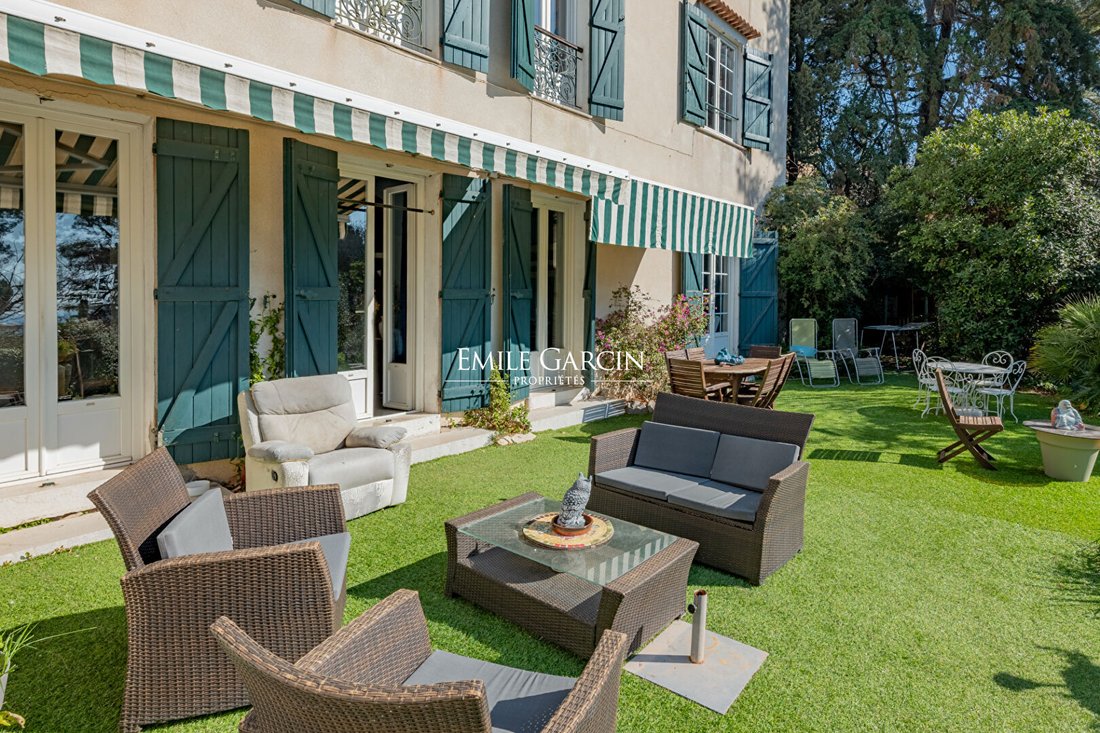 Villa in Coste Chaude-Mauveou, La Seyne-sur-Mer, France 2 - 15955560