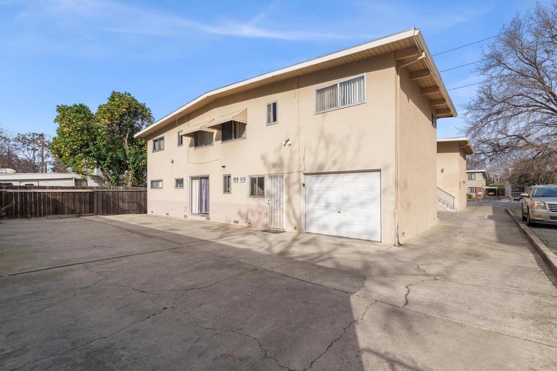 San Jose, California, United States 3 - 17053338