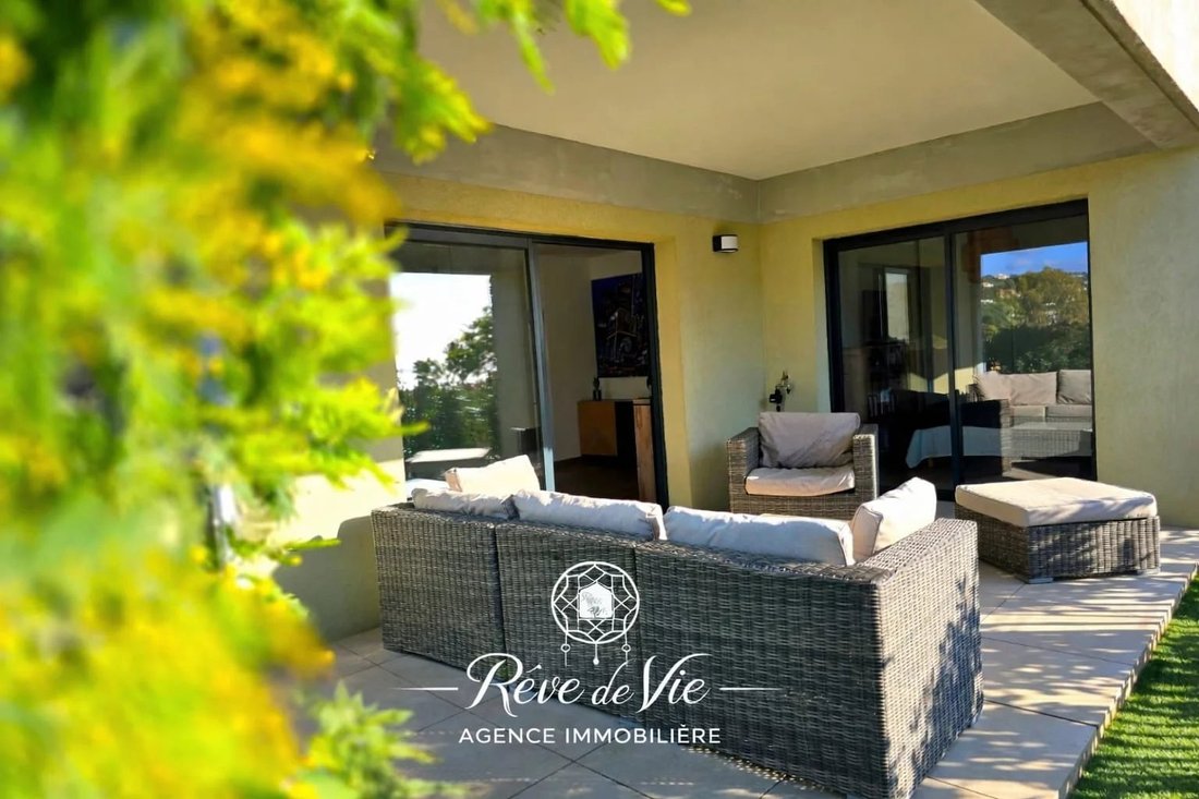 Apartment in Nord Est, Bormes-les-Mimosas, France 3 - 17055612
