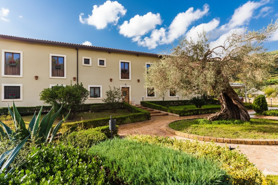 Country House in Barcellona Pozzo di Gotto, Sicily, Italy 2 - 17038514