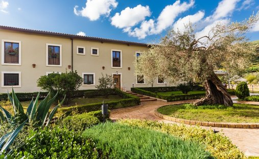 Country House in Barcellona Pozzo di Gotto, Sicily, Italy 1