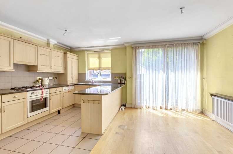 House in Holly Village, Haringey, England 4 - 17055285
