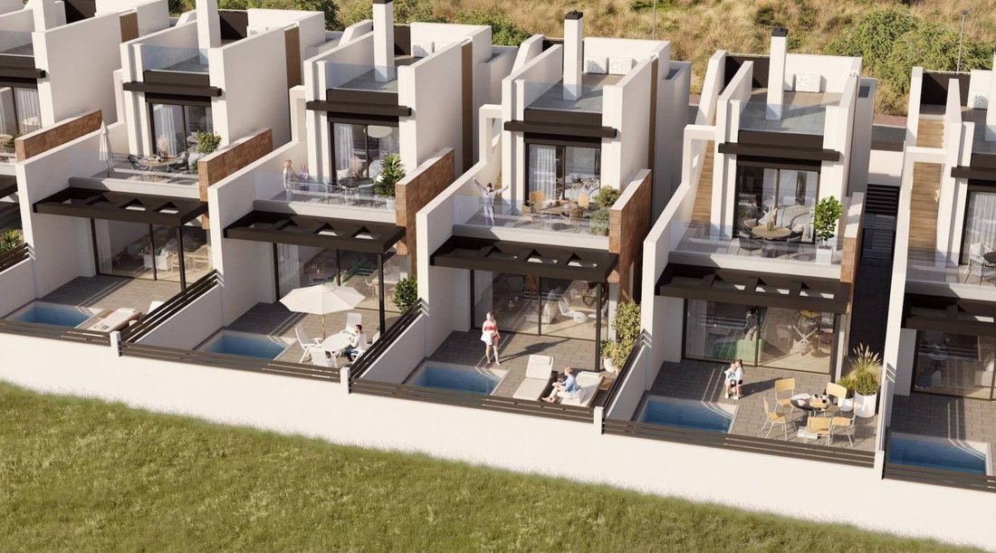 Villa in Torrevieja, Valencian Community, Spain 1 - 17051867