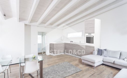 Villa in Moniga del Garda, Lombardy, Italy 1