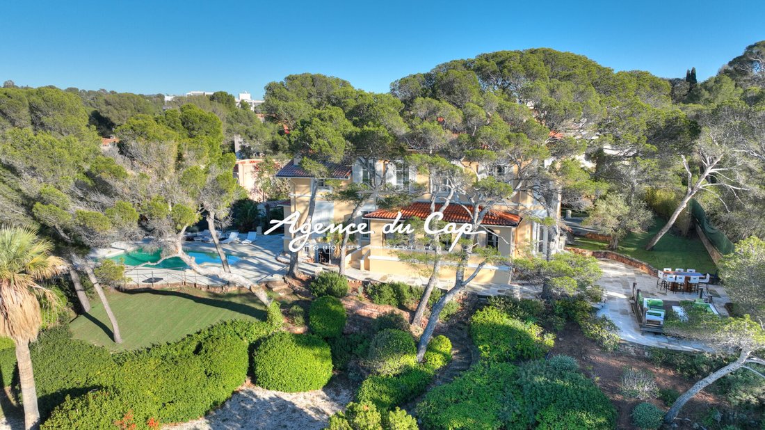 Villa in Plateau Notre Dame Sud-Bord de mer-Beaurivage, Saint-Raphaël, France 5 - 15190593
