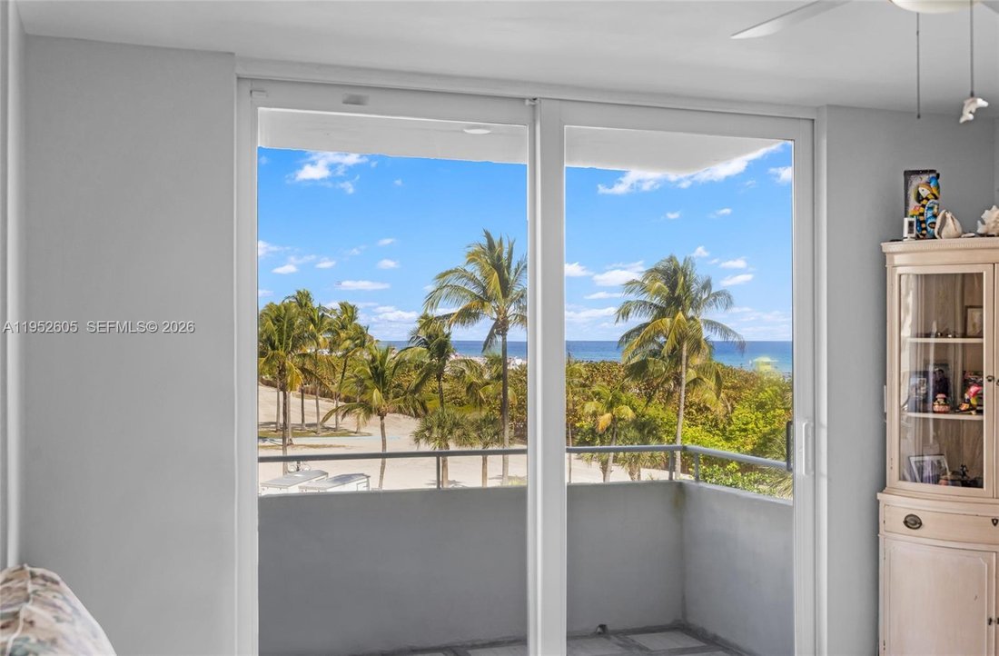 Condo in Miami Beach, Florida, United States 2 - 17051645