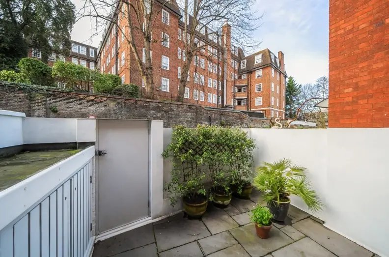 Townhouse in Swiss Cottage, Camden, England 5 - 17055187