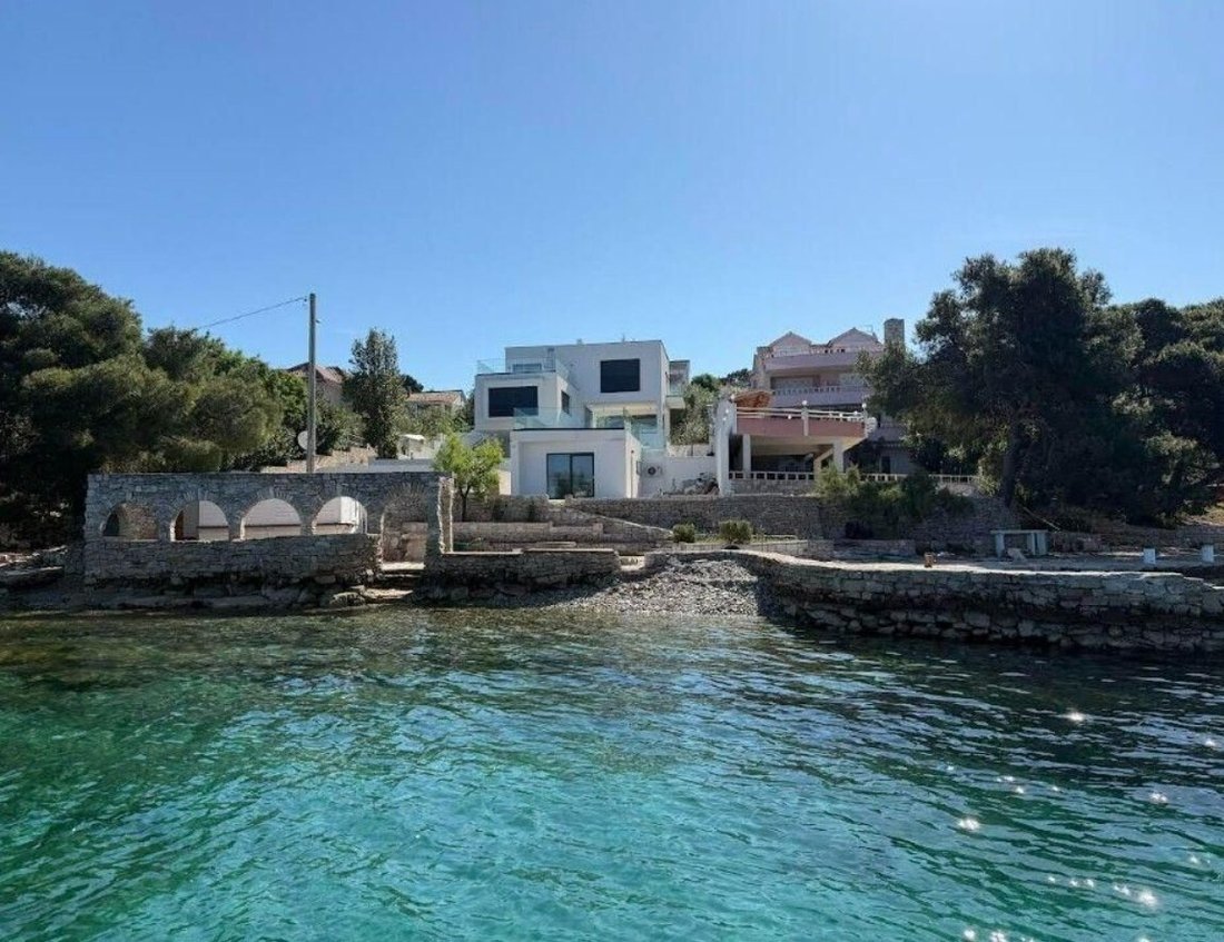 Villa in Grohote, Split-Dalmatia County, Croatia 1 - 17059631