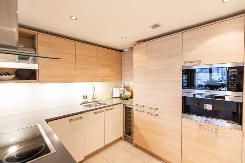 Apartment in Walham Green, Hammersmith and Fulham, England 3 - 17055552