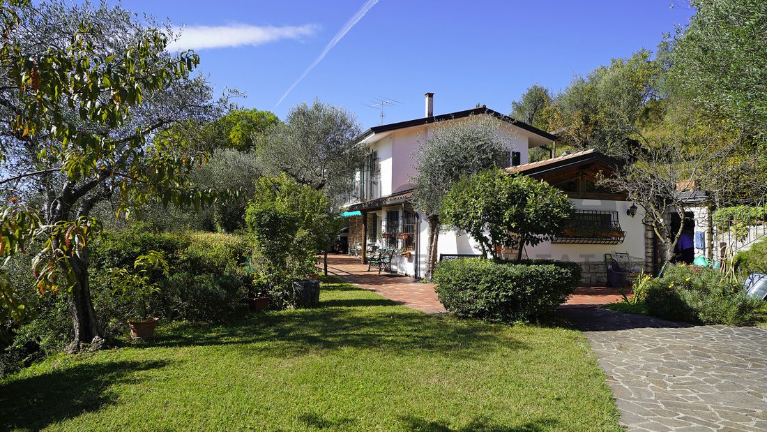 Villa in Gardone Riviera, Lombardy, Italy 3 - 17059688