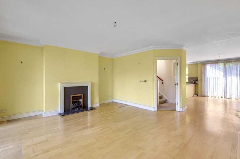 House in Holly Village, Haringey, England 2 - 17055285