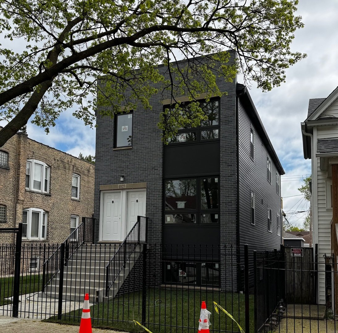 Chicago, Illinois, United States 1 - 17053199