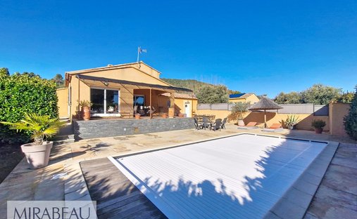 Villa in Corbières-en-Provence, Provence-Alpes-Côte d'Azur, France 1