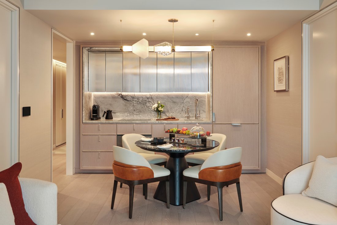 Apartment in Mayfair, Westminster, England 2 - 17049287