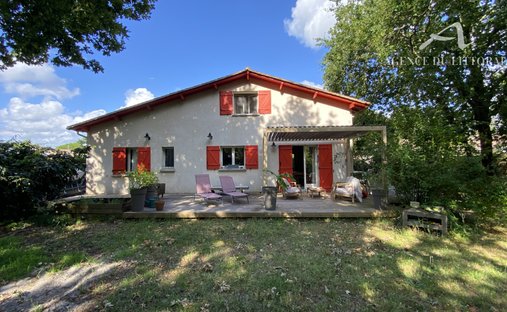 House in Ares, Nouvelle-Aquitaine, France 1
