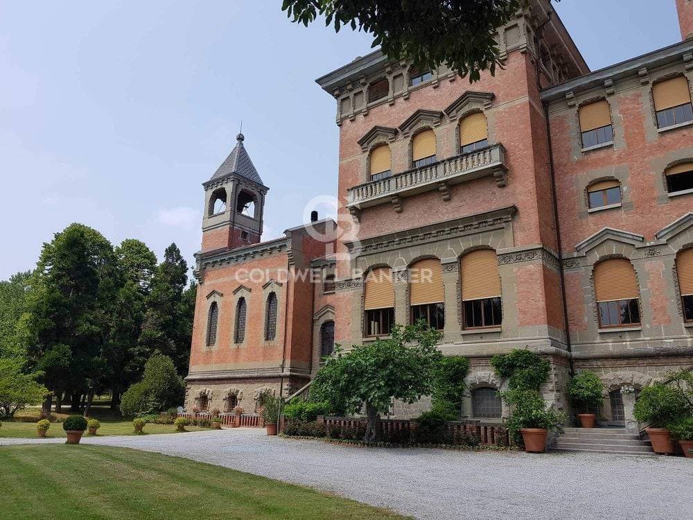 Castello In Vendita A Carcare