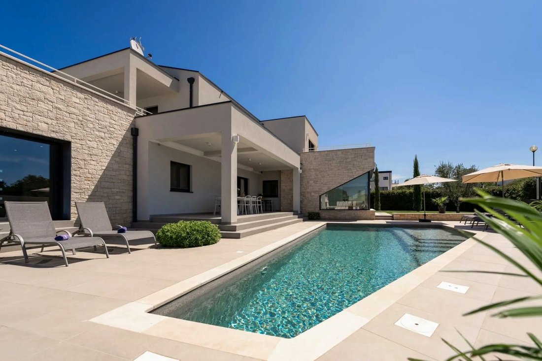 Villa in Porec, Istria County, Croatia 2 - 17059619
