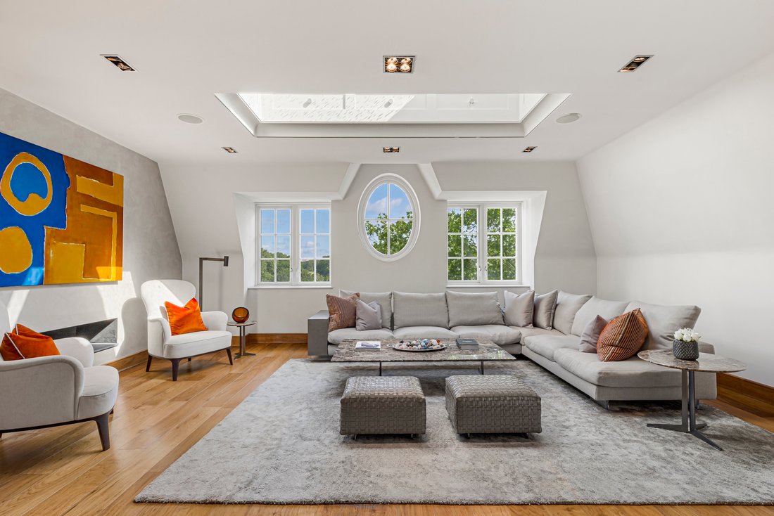Apartment in Campden Hill, Kensington And Chelsea, England 1 - 17048486