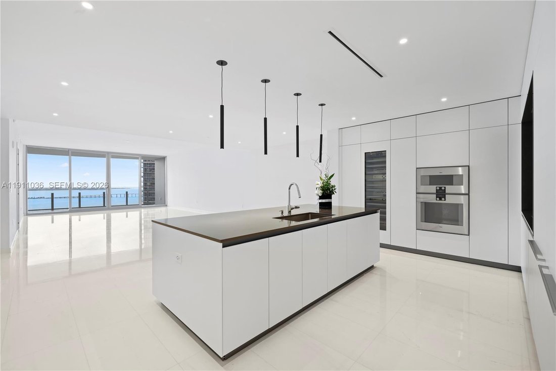 Condo in Miami, Florida, United States 1 - 16639456