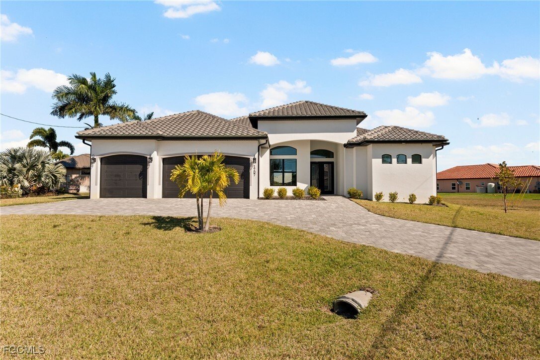 House in Cape Coral, Florida, United States 1 - 17059316