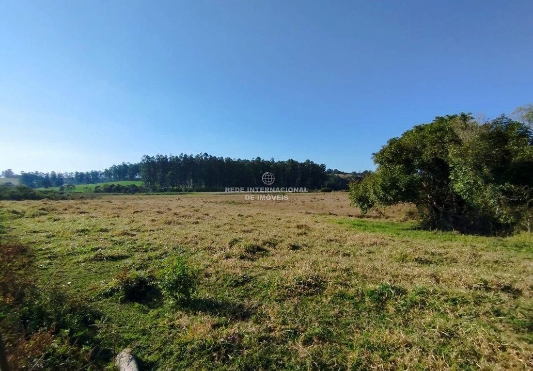 Farm Ranch in Capela do Alto, State of São Paulo, Brazil 2 - 17053899