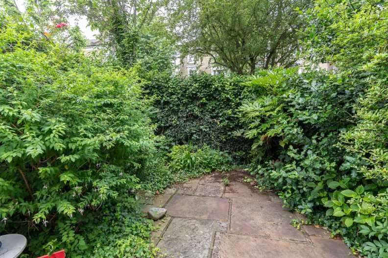 Apartment in Swiss Cottage, Camden, England 4 - 17055451