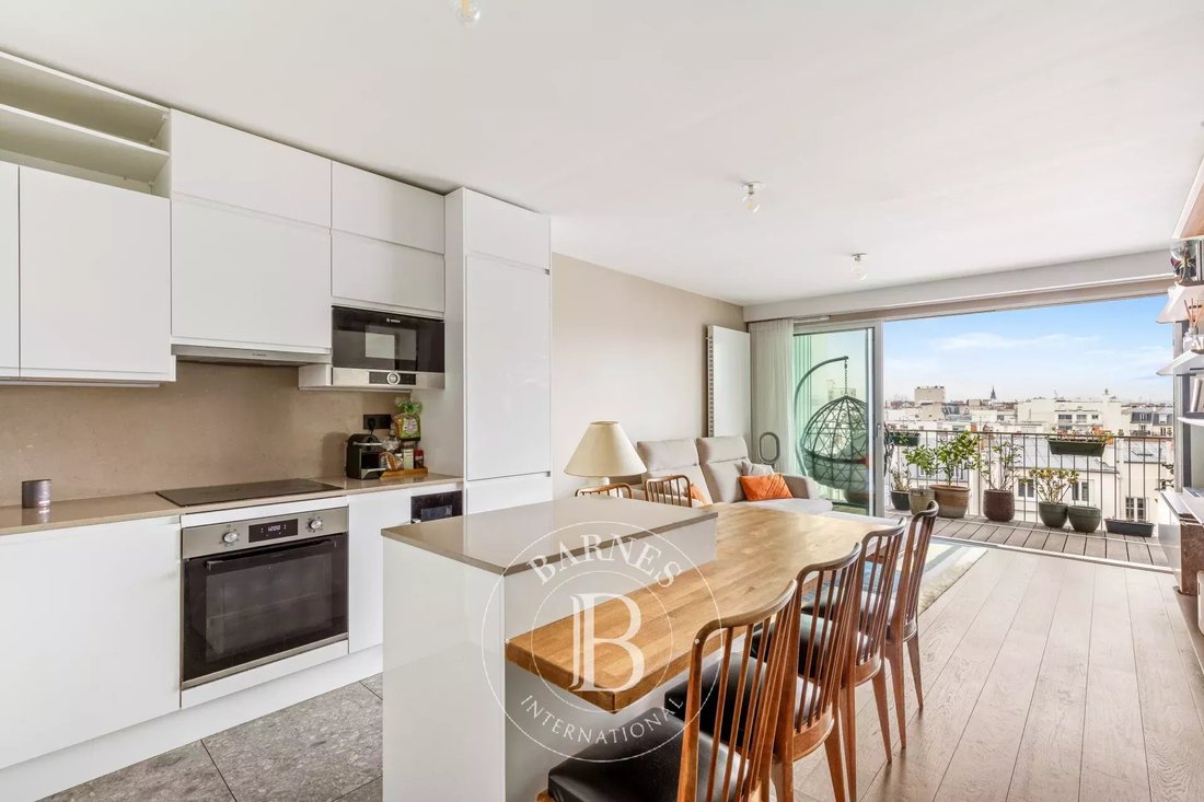 Apartment in Moskowa-Porte Montmartre-Porte de Clignancourt, Paris 18e Arrondissement, Paris 5 - 17049226