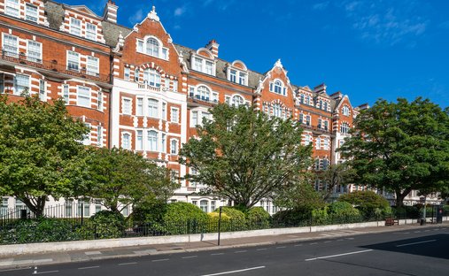 Apartment in Primrose Hill, Camden, England 1
