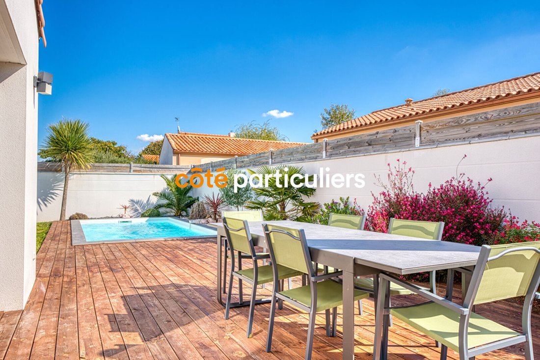 Villa in Les Sables-d'Olonne, Pays de la Loire, France 1 - 17047833