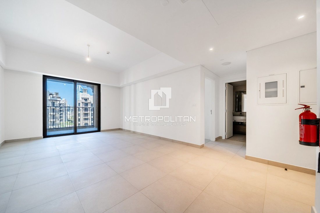 Apartment in Umm Suqeim, Dubai, United Arab Emirates 2 - 17003894