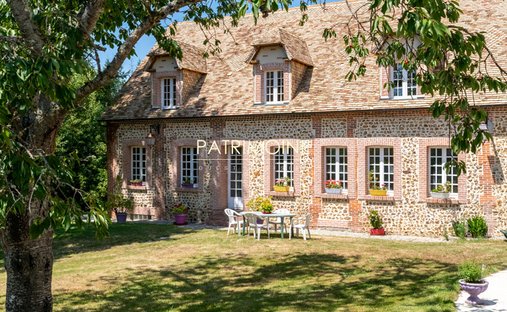 Villa in Rugles, Normandy, France 1