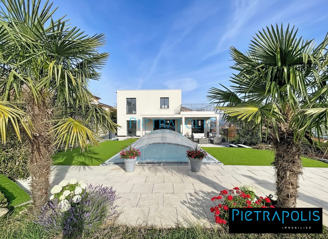 Villa in Anse, Auvergne-Rhône-Alpes, France 2 - 17052841