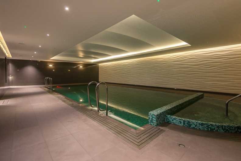 Apartment in Ealing (London Borough of Ealing), Ealing, England 5 - 17055359
