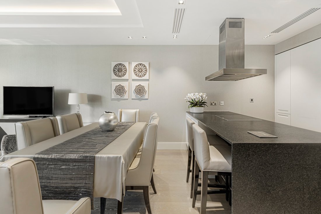 Apartment in Holland Park, Kensington And Chelsea, England 4 - 17049510