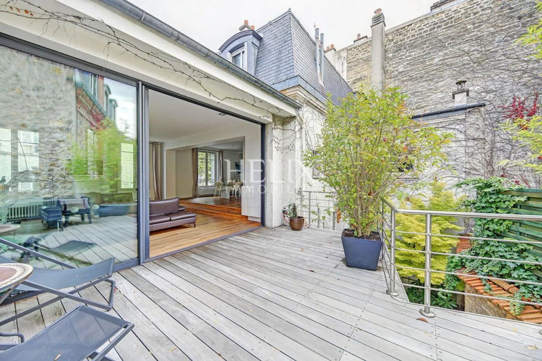 Townhouse in Forêt, Saint-Germain-en-Laye, France 1 - 17051188