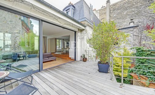 Townhouse in Forêt, Saint-Germain-en-Laye, France 1