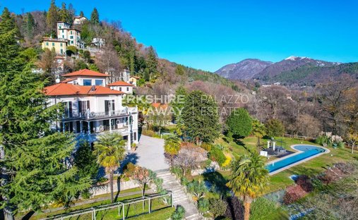 Villa a Centro, Varese, Lombardia 1
