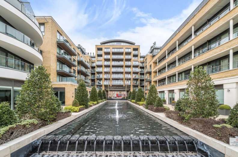 Apartment in Little Ealing, Hounslow, England 1 - 17055448